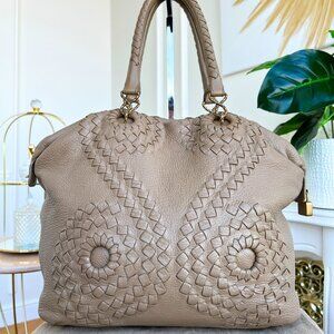 Authentic Bottega Veneta  Intreciatto Tote leather beige handbag  B0944